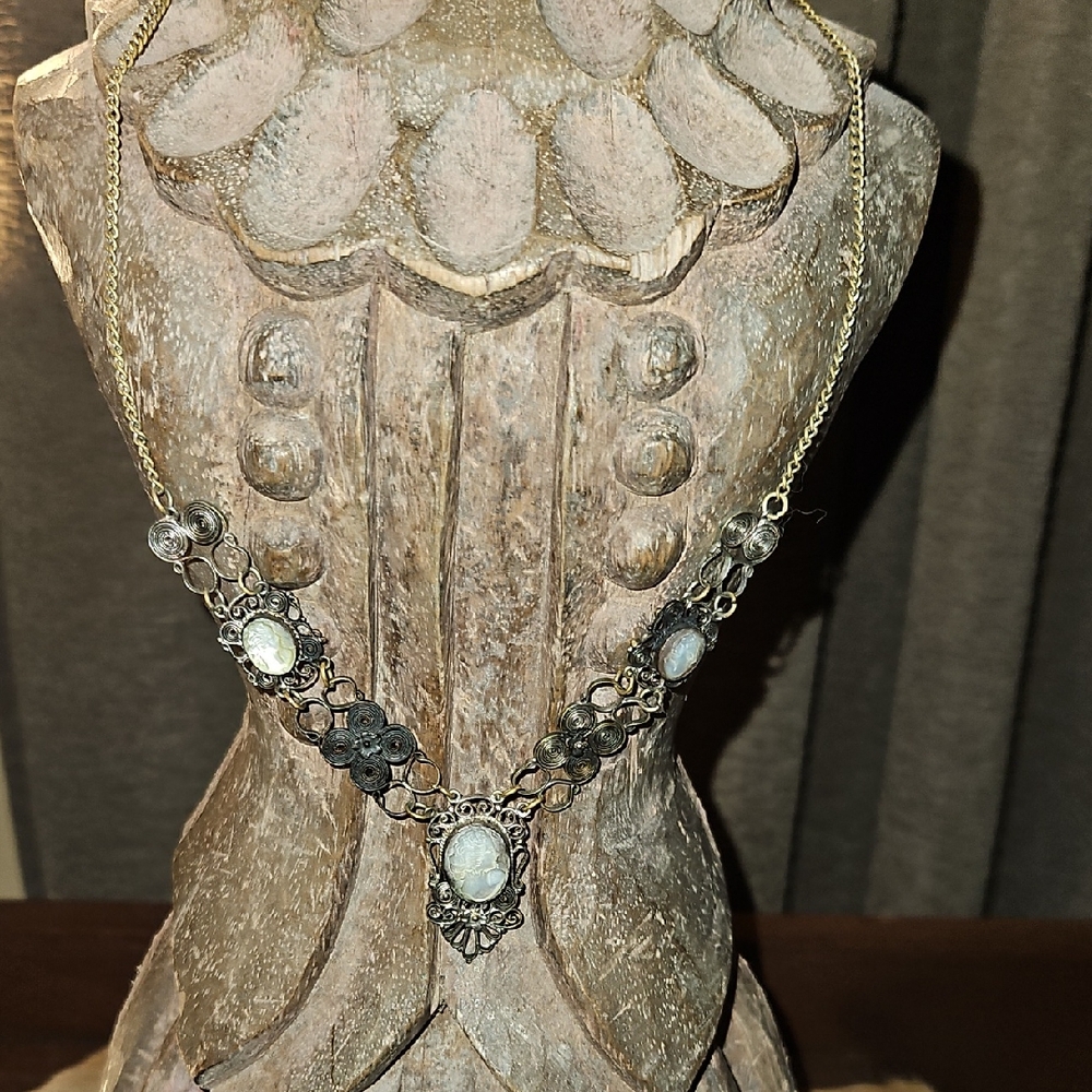 Antique Patina Cameo Shell Necklace
